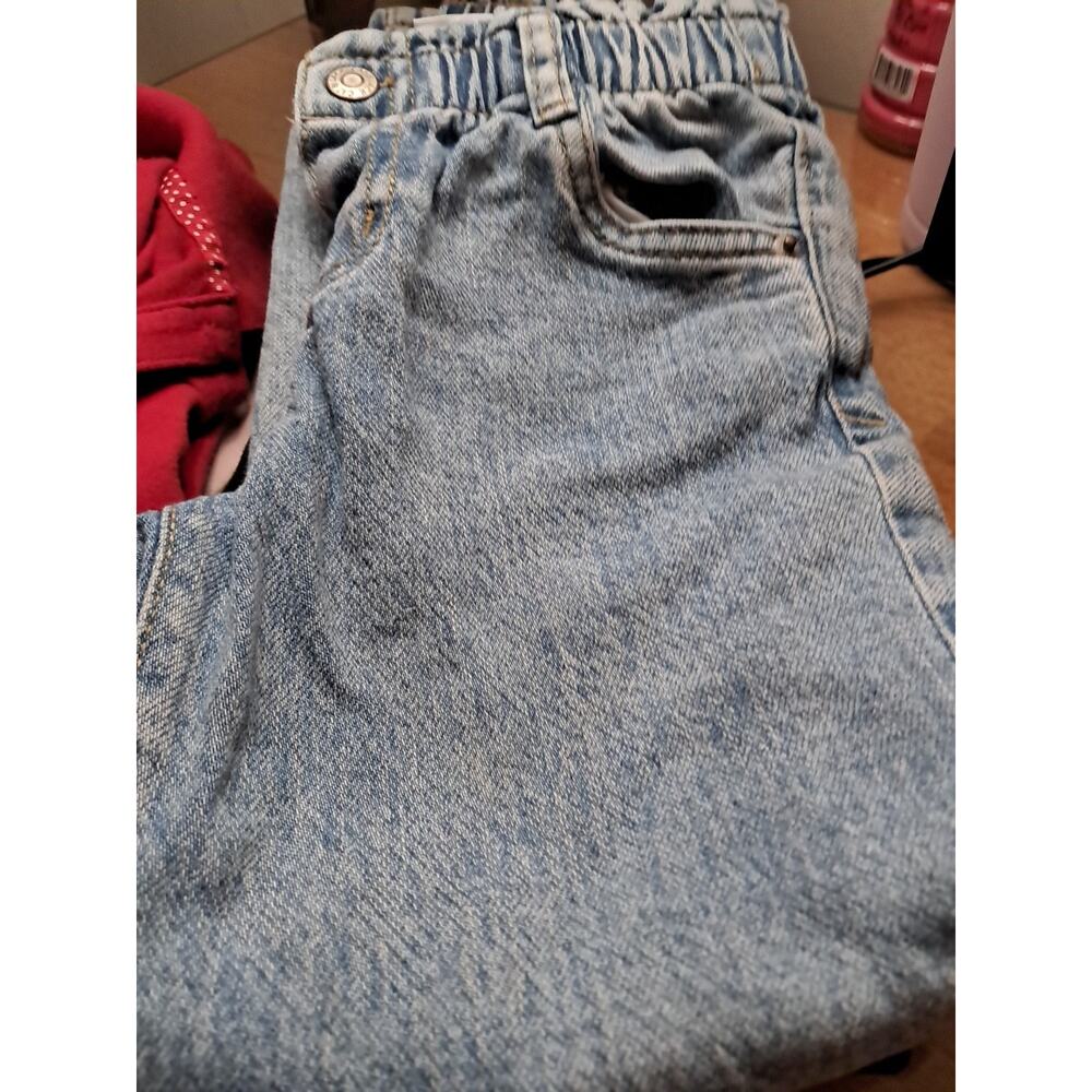 5 T Bundle 3 Pairs Of Pants And 2 Shirts For Girls